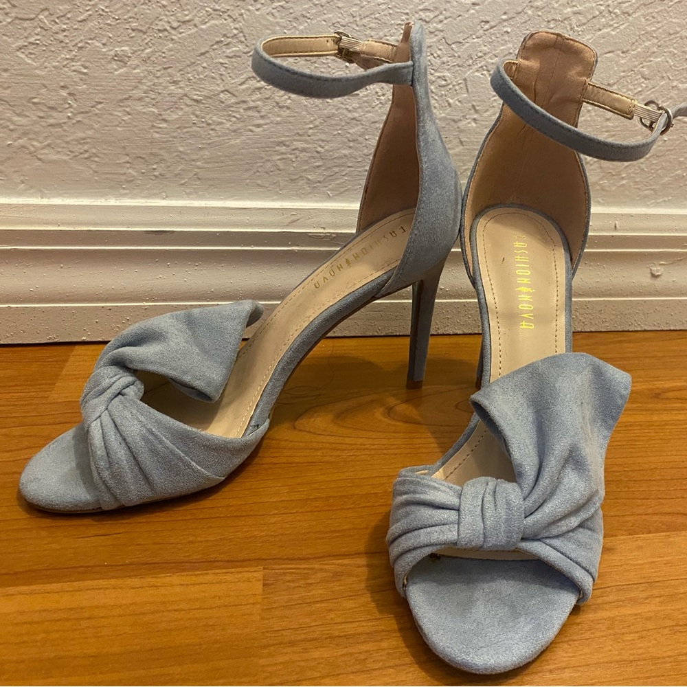 Baby blue heels from fashion nova.